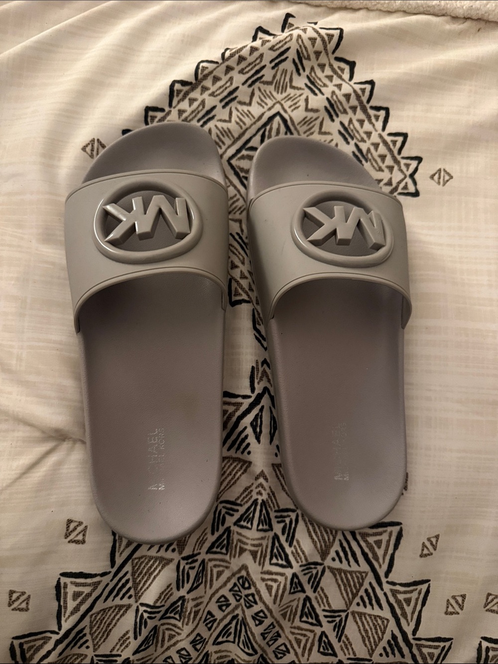 women’s slides